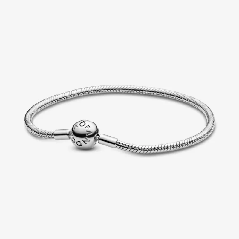 Pandora Armband mit Glattem Kugelverschluss: Schimmernde Eleganz