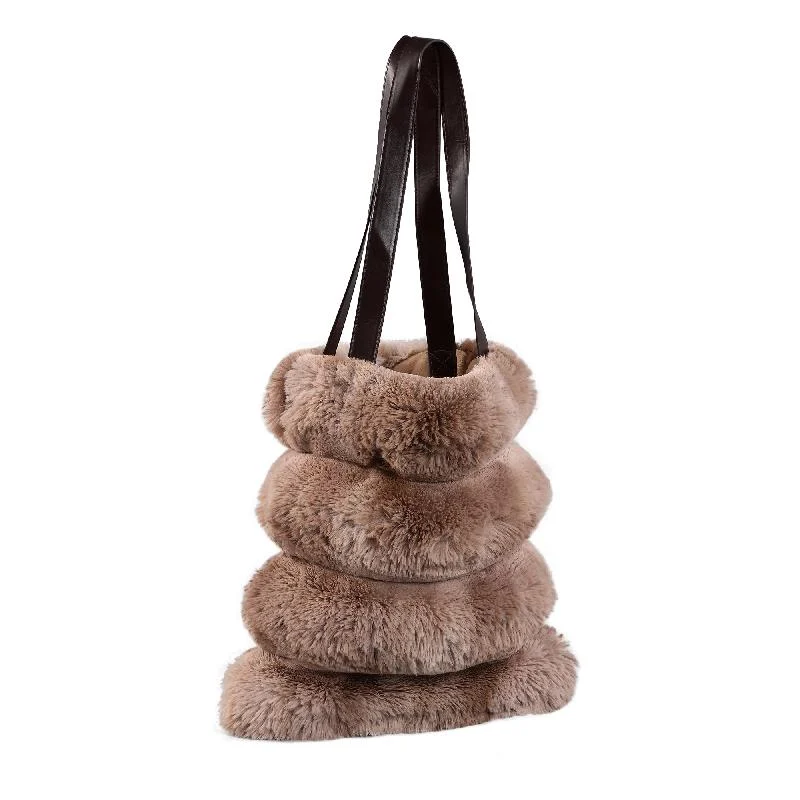 Schultertasche – Kunstfell, Geriffeltes Design, Weiche Haptik, Braun – Divvo | PTMD
