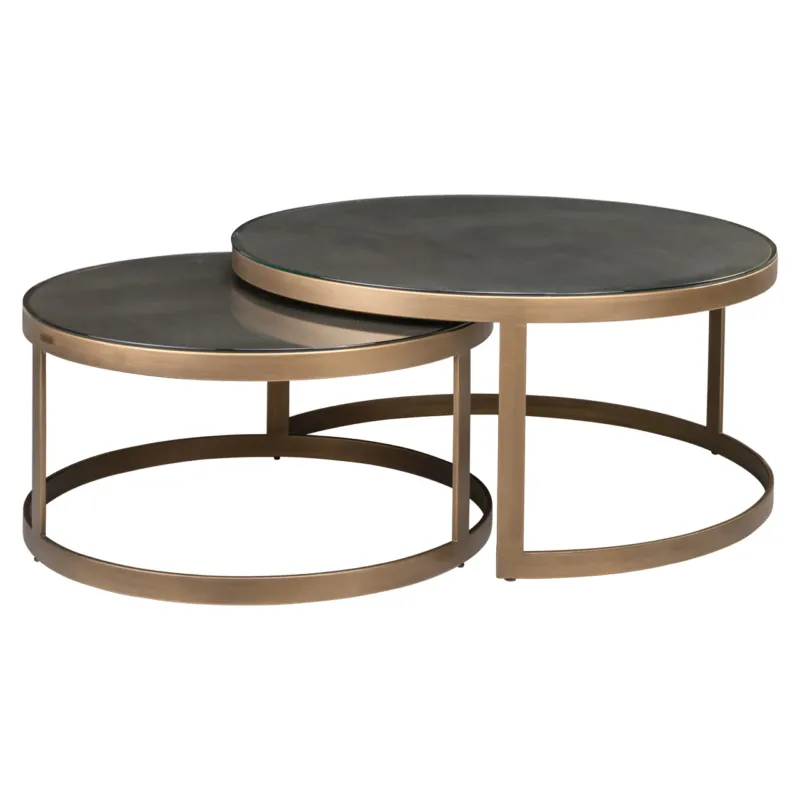 Couchtisch Bloomville im 2er-Set mit schwarzen Glasplatten und Gestell aus Eisen und Sperrholz, Gesamtansicht.