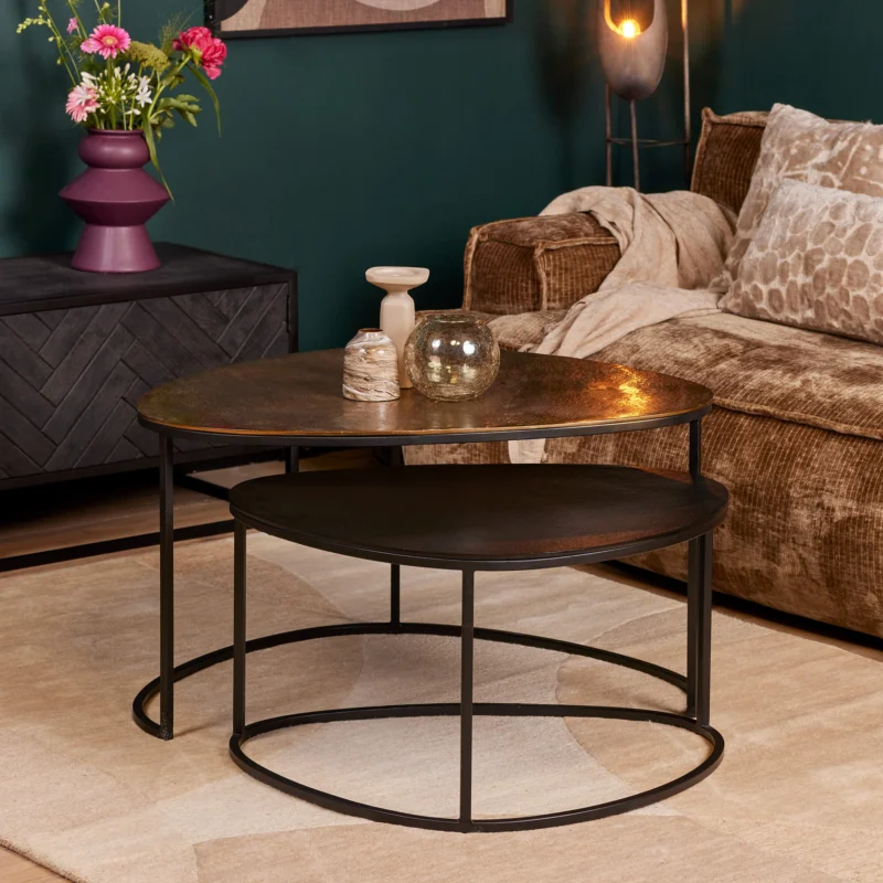 Couchtisch – Aluminiumplatten, Goldfinish, Eisengestell – Jarrel | Starfurn