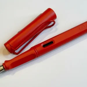 Füller Safari LAMY strawberry rot F (fein)